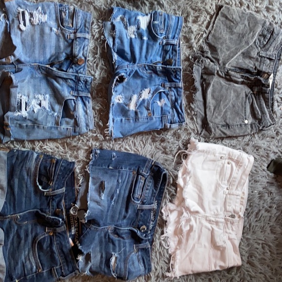 SHORTS - Picture 1 of 1